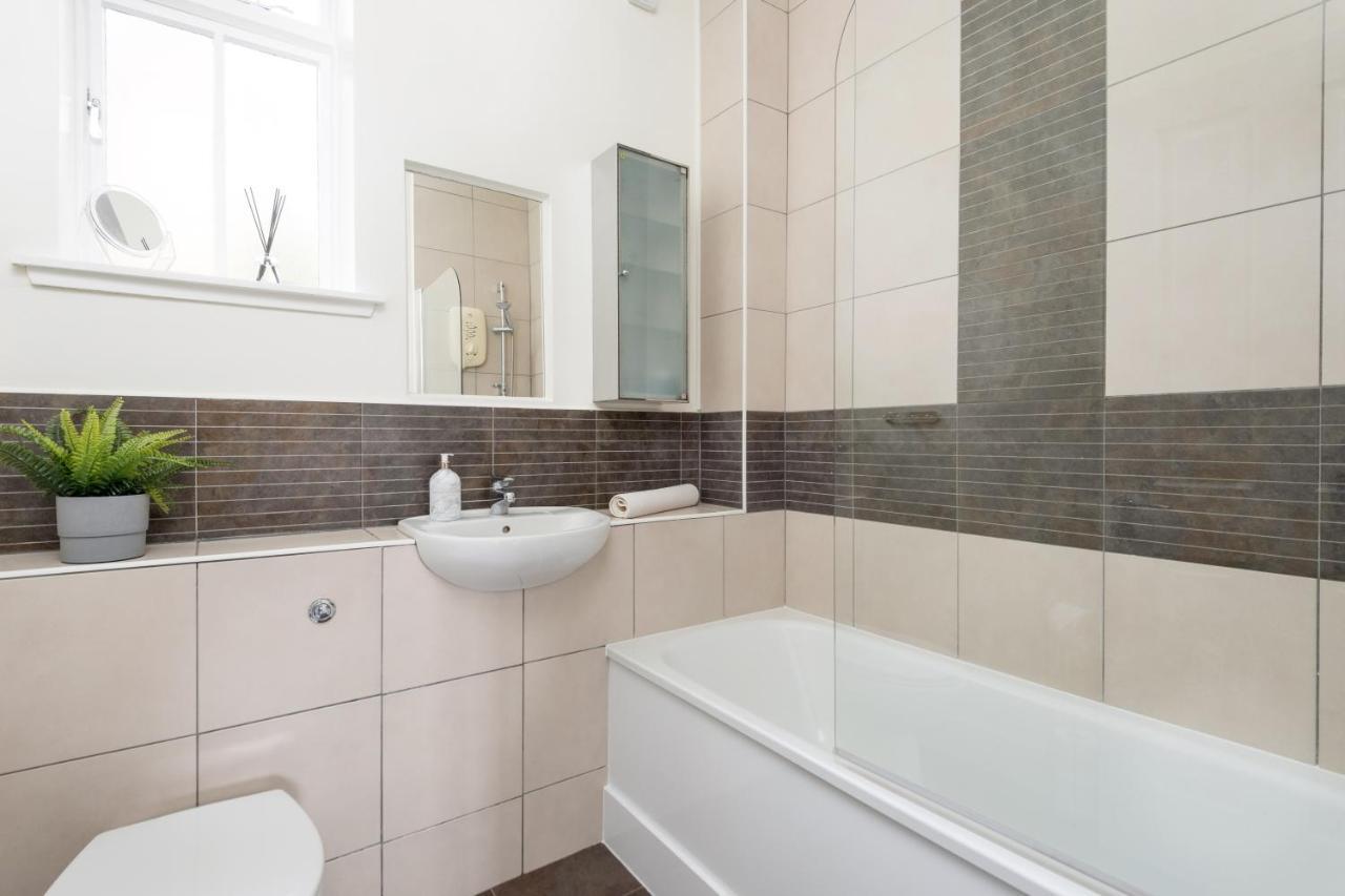 The Tron Square Residence Edinburgh Bagian luar foto